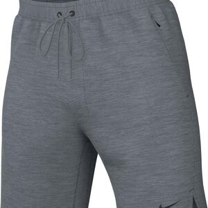 NWT Nike Men's Primary Shorts 7"